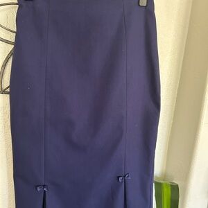 This is a beautiful skirt from an exclusive retail store. Check out the detail.